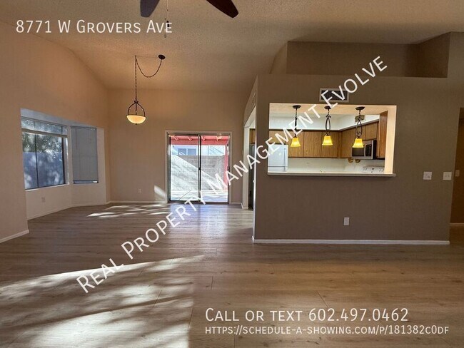 Foto del edificio - 8771 W Grovers Ave