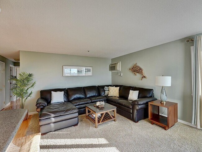 Foto del edificio - 493 Ocean Blvd