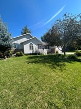 Building Photo - 857 E 380 N