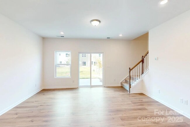 Building Photo - 2752 Yeager Dr NW