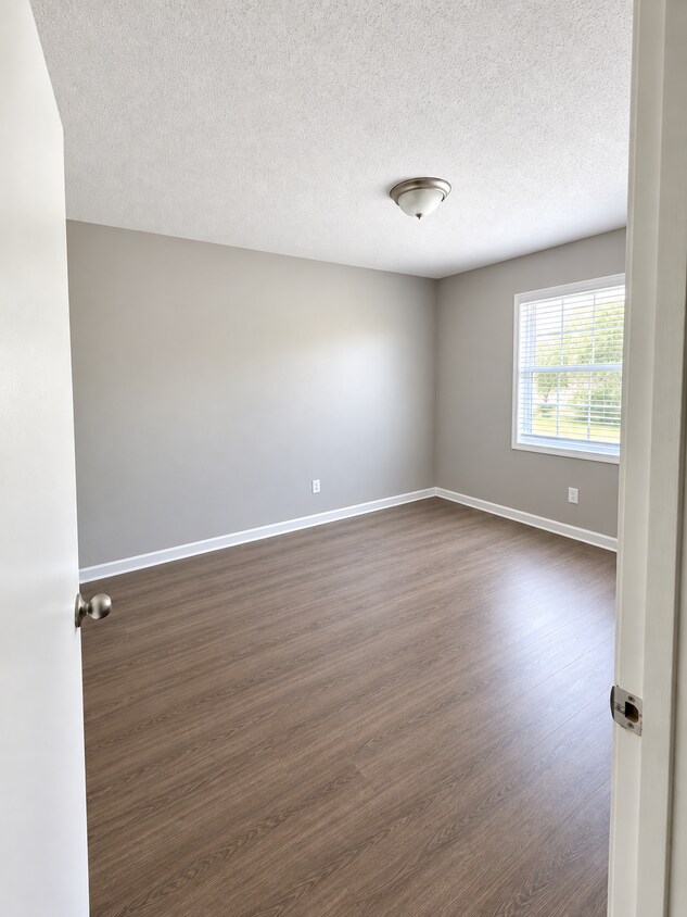 Building Photo - 3096 Claudette Rd