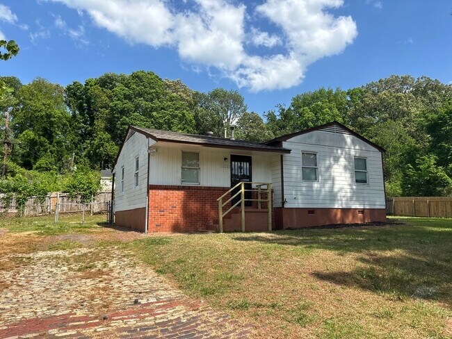 Foto del edificio - 4496 Range Line Rd
