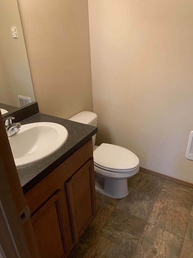 Foto del edificio - Large Home for Rent in Newer Neighborhood
