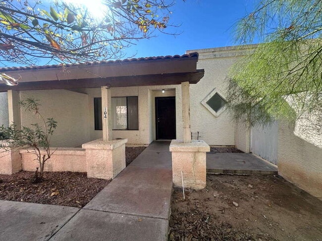 Foto del edificio - 13644 N Hamilton Dr