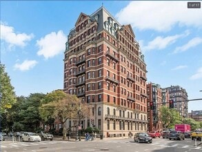 Building Photo - 483 Beacon St