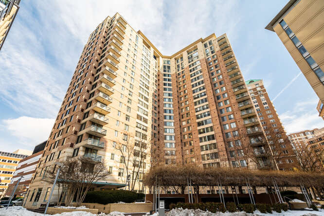 Photo - 851 N Glebe Rd (Arlington, VA)