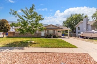 Building Photo - 772-74772 N 800 W