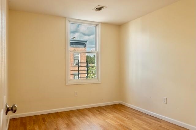 Foto del edificio - 559 Newark Ave
