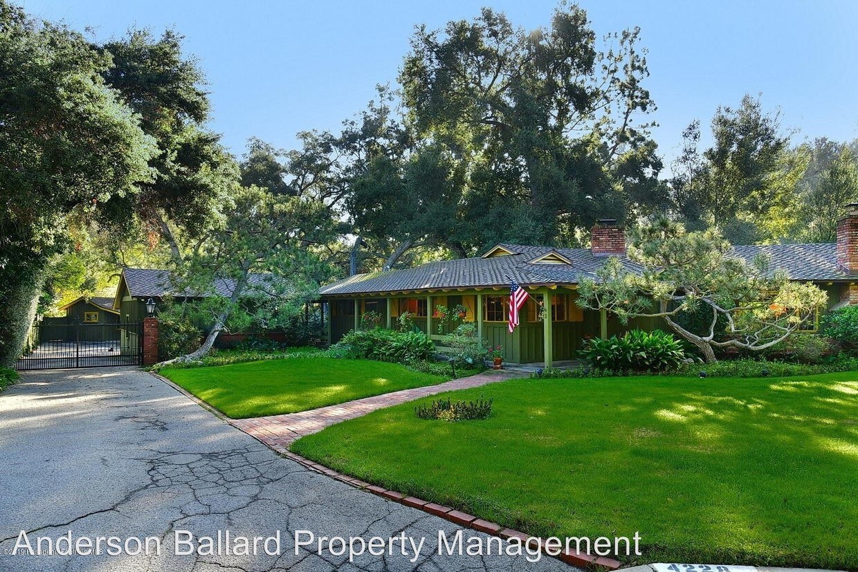 Foto principal - 4228 Chula Senda Ln