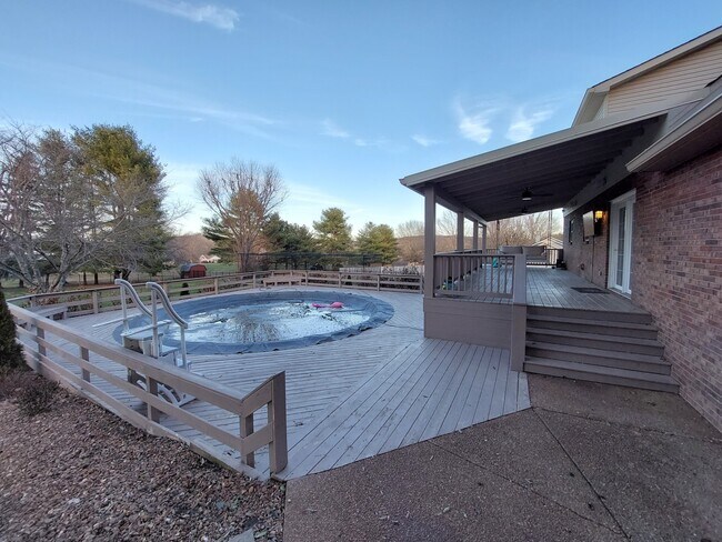 Building Photo - 907 Bedford Pl