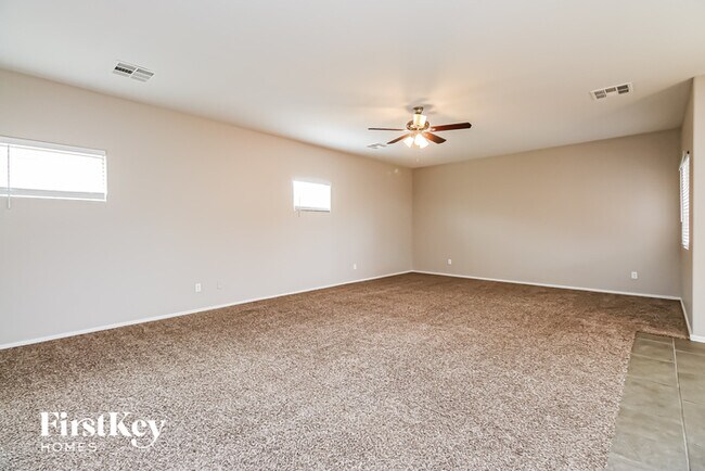 Building Photo - 13297 E Marigold Ln