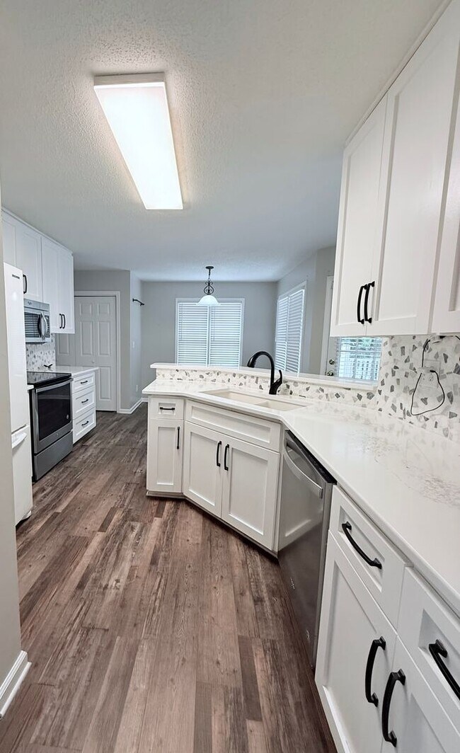 Foto del edificio - 31 White Oak Dr SE