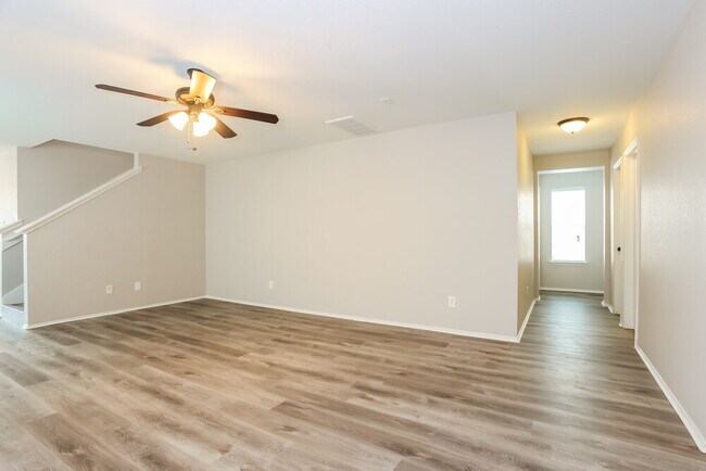 Foto del edificio - 11410 Flying Geese Ln