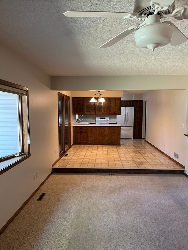 Building Photo - 3697 Gresham Ave N