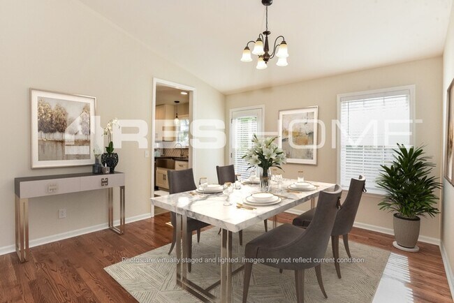 Building Photo - 2809 Pinnacle Ct