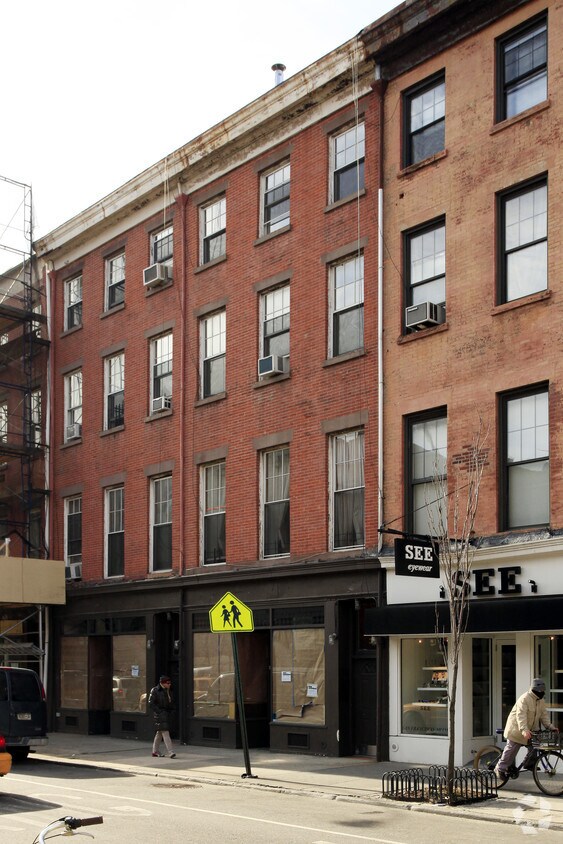 Building Photo - 310 Bleecker St