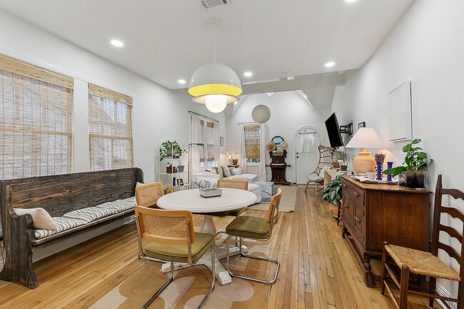 Building Photo - 5622 Charles Pl