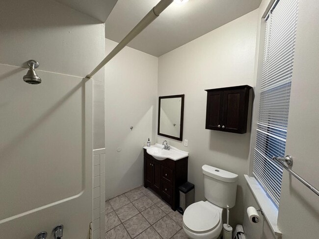 Building Photo - 100 Wayne St