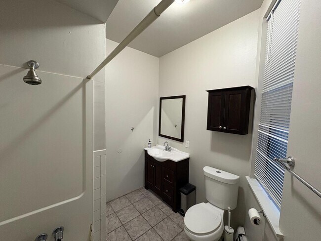 Foto del edificio - 100 Wayne St