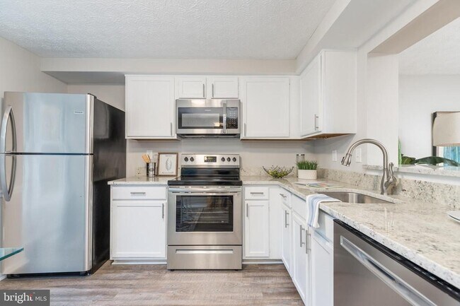 Building Photo - 1334 E Spring Meadow Ct