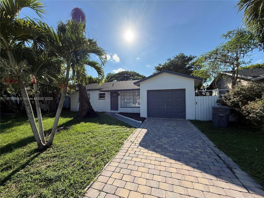 Foto principal - 22685 SW 64th Way