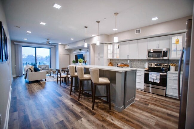 Building Photo - ICON on Main - Royal Oak, MI