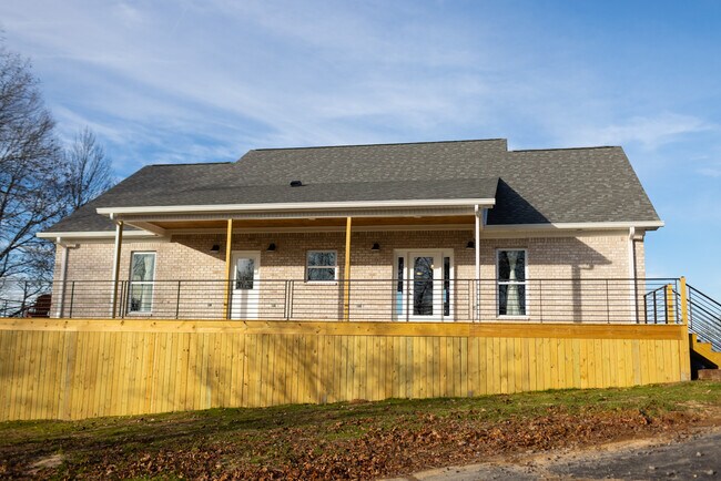 Building Photo - 161 Emalyn Ct