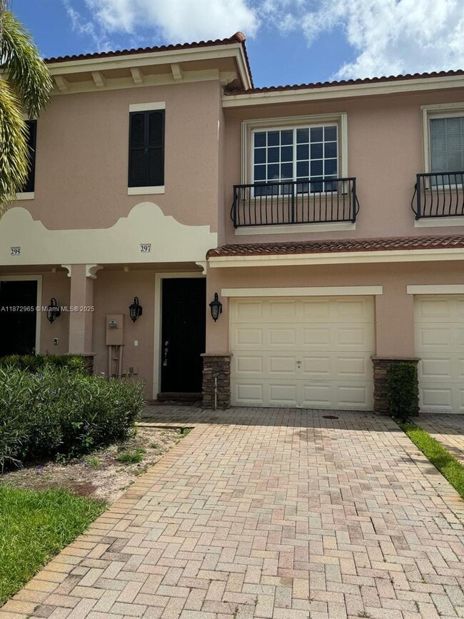 Building Photo - 297 Las Brisas Cir