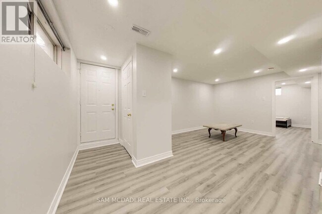 Building Photo - 19 Sterritt Dr