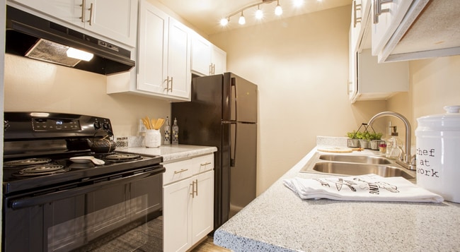 Building Photo - Toscana Cove Apartments
