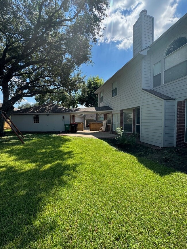 Building Photo - 16655 Broadoak Grove Ln