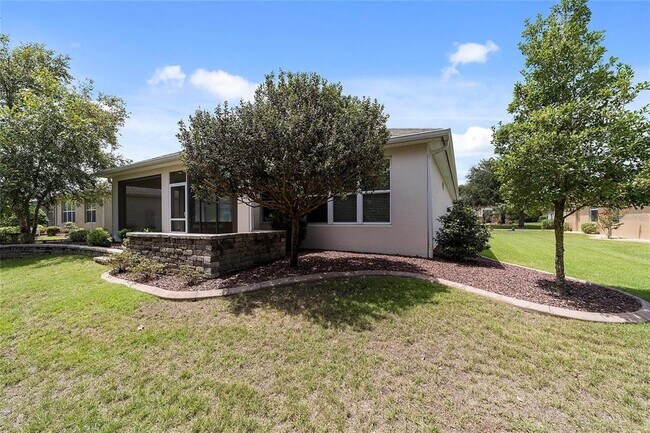 Building Photo - 9844 SW 63rd Loop