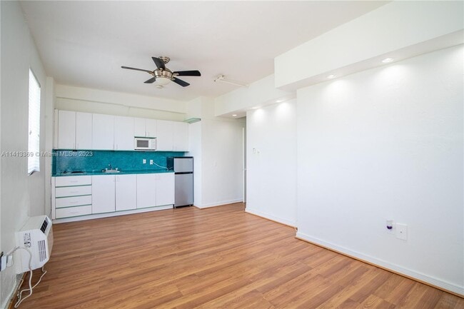 Foto del edificio - 255 W 24th St