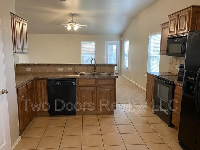 Building Photo - 18101 Viento Dr