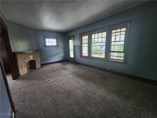 Building Photo - 11321 Parkview Ave