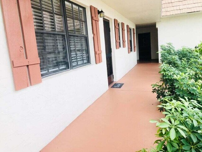 Foto del edificio - 4701 Oak Terrace Dr