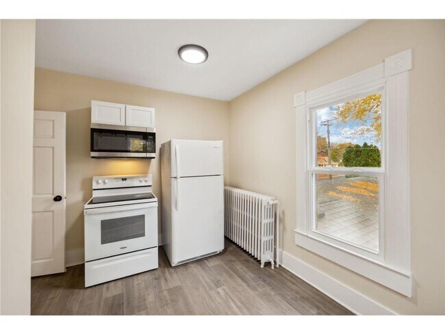 Building Photo - Newly Remodeled! Downtown Shakopee, Gas & ...