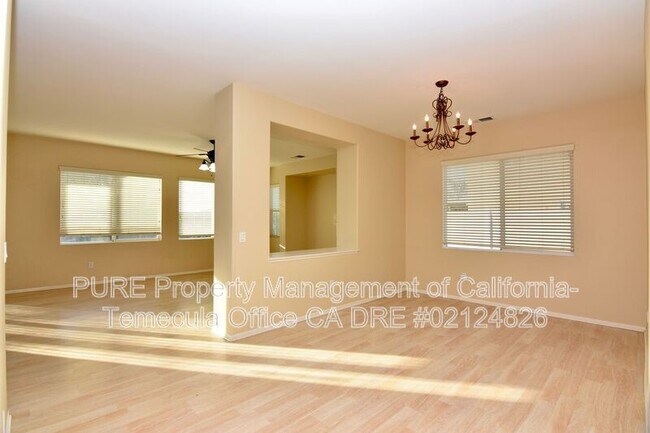 Foto del edificio - 31451 Westwind Ln