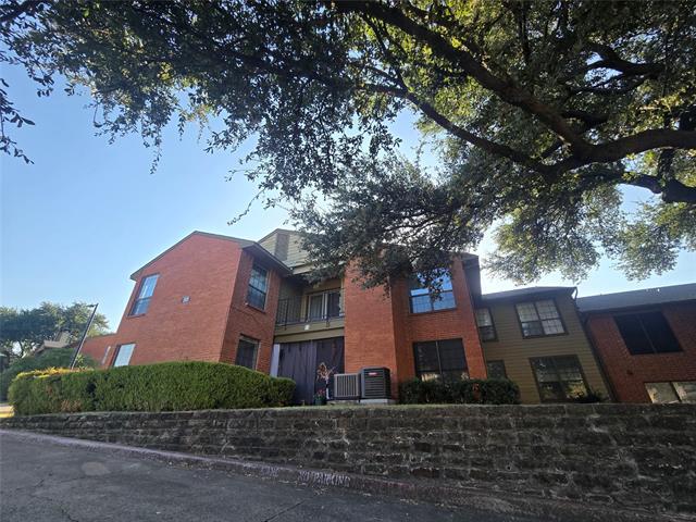 Building Photo - 5909 Lake Hubbard Pkwy