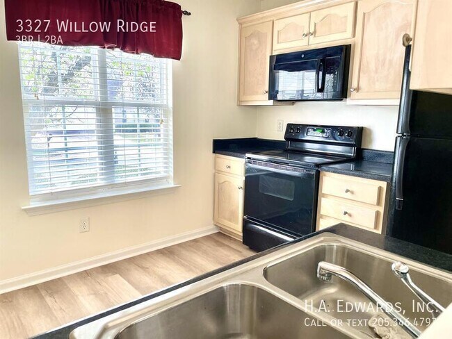 Foto del edificio - 3327 Willow Ridge Ln