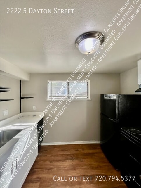 Foto del edificio - 2222.5 Dayton St