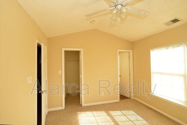 Foto del edificio - 10549 Katie Creek Ct