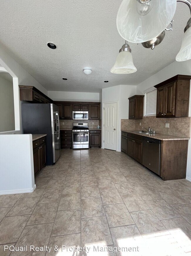Building Photo - 3 br, 2 bath House - 1284 La Fonda Street