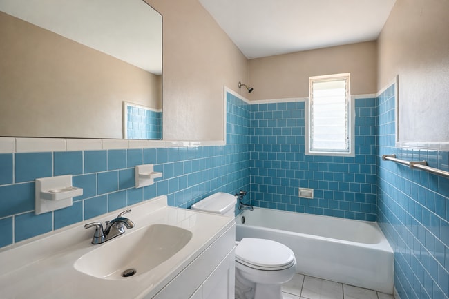 Foto del edificio - 1924 Coronado Rd