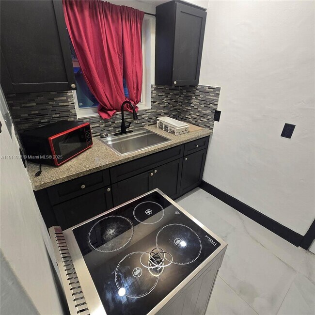 Foto del edificio - 77 NW 51st St