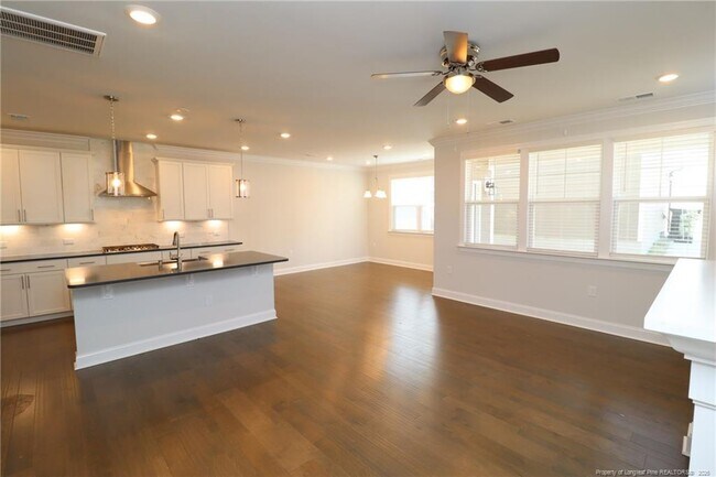Building Photo - 2932 Green Tractor Ave