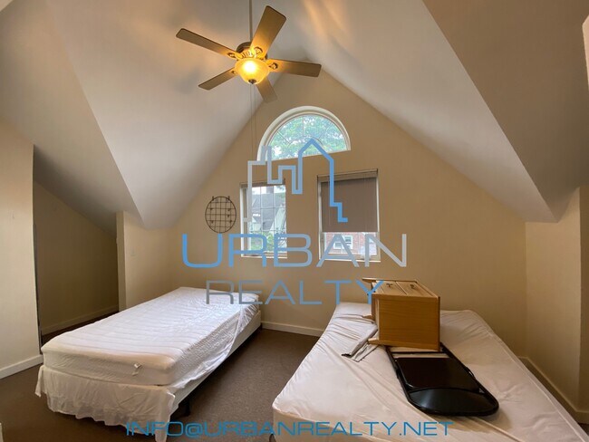 Bedroom 1 - 21 Radnor Rd