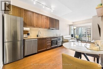 Building Photo - 7-227 Kenaston Gardens