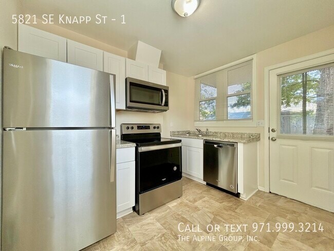 Foto del edificio - 5821 SE Knapp St