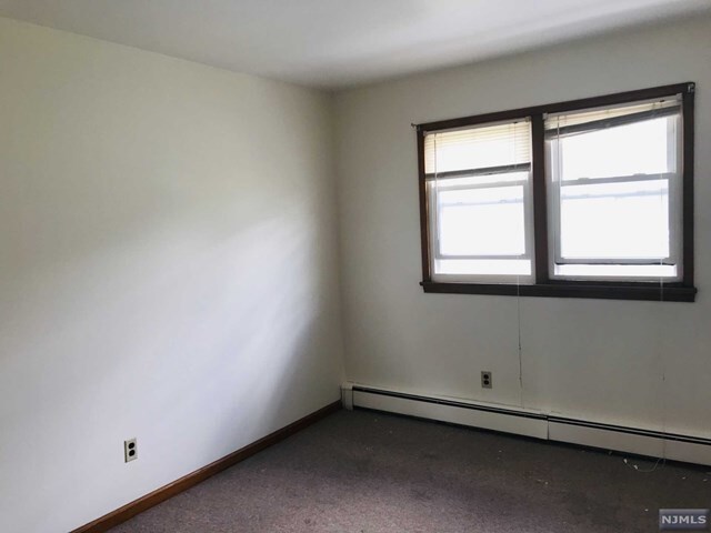 Foto del edificio - 432 Davis Ave